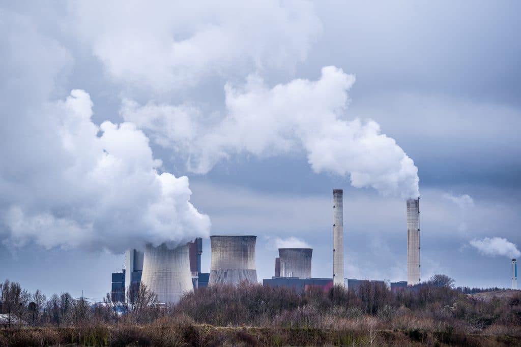 How AI Emission Tracking Systems Help Oil and Gas Industry?